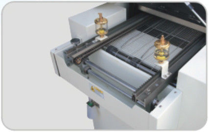 Horno de reflujo automático SMT pequeño de 4 zonas con control PLC de pantalla táctil