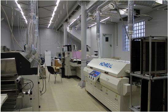 Smd superficie de soldadura montado horno de reflujo pequeño 4 zonas 980mm túnel de calefacción